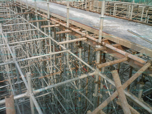 【建筑鋼管腳手架】守得住安quan才是關(guān)鍵的！