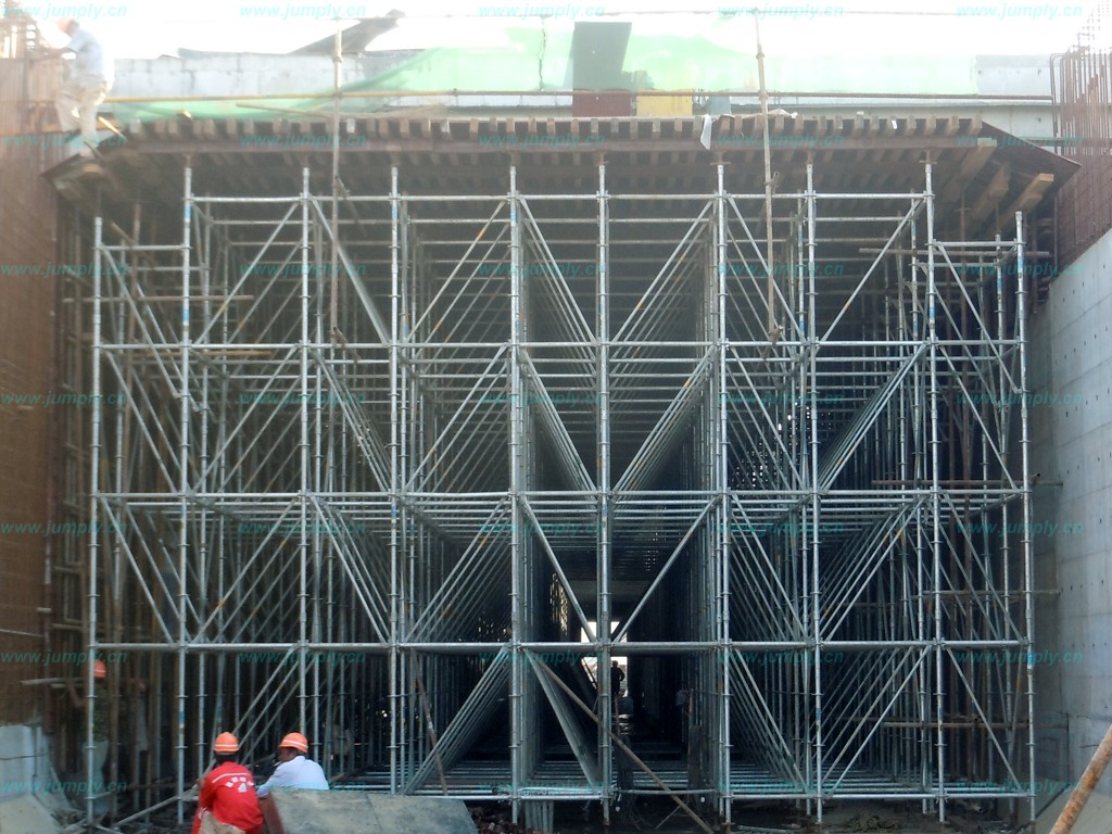 “承插型盤扣式腳手架，搭建好助手，效率有保障”