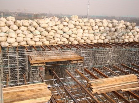碗扣式鋼管腳手架按裝操作步驟●檢驗(yàn)真理的時(shí)候到啦！